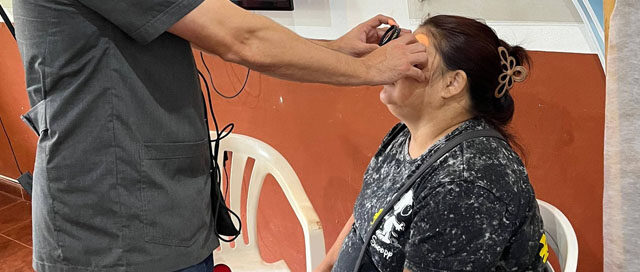 ESPERANZA: Operativo “Mirar Mejor” entrega anteojos gratuitos a vecinos